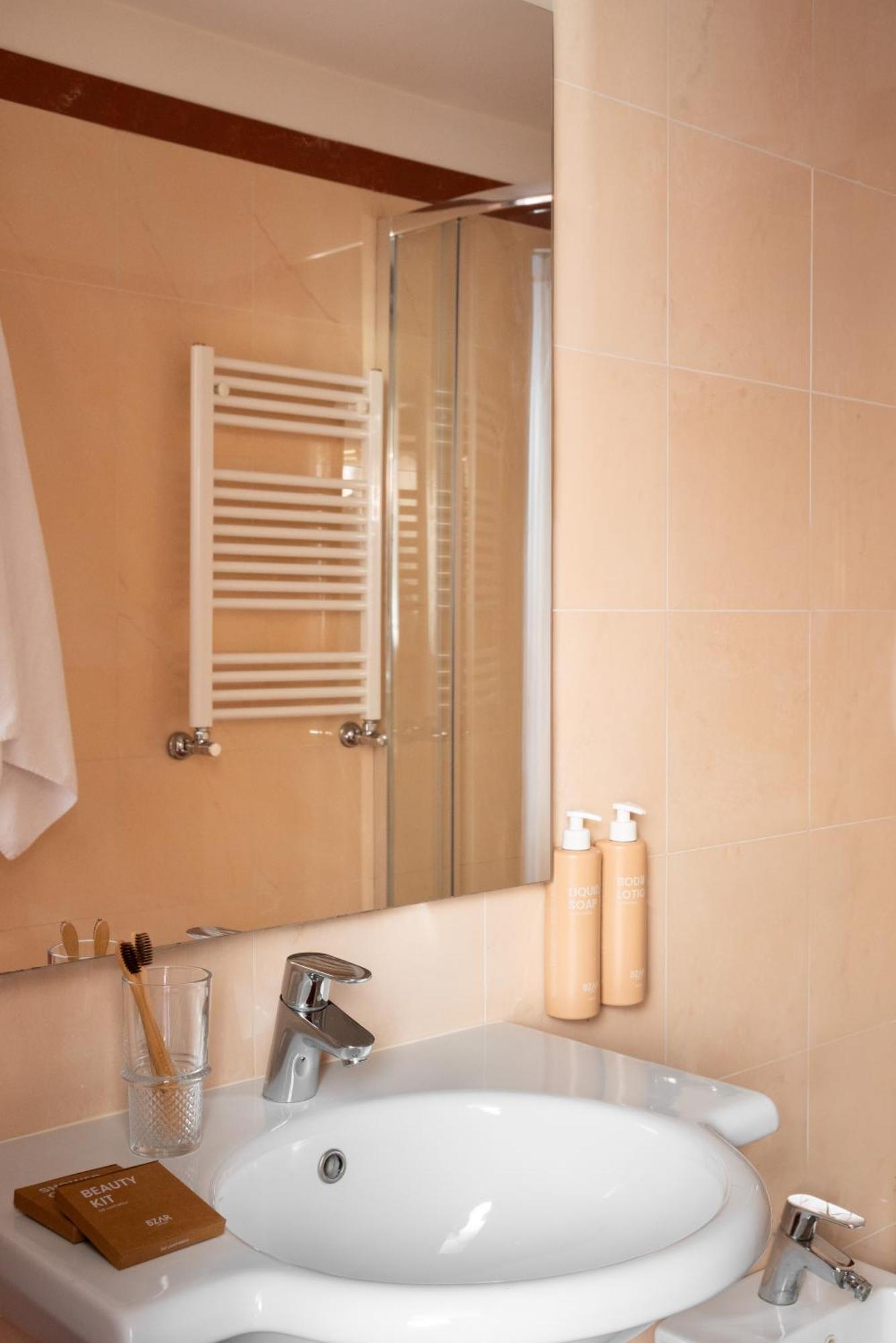 Double Room,1773678788:JPEG